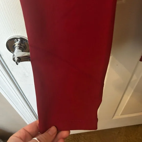 P’tula Crop Leggings in Red - Picture 4 of 7